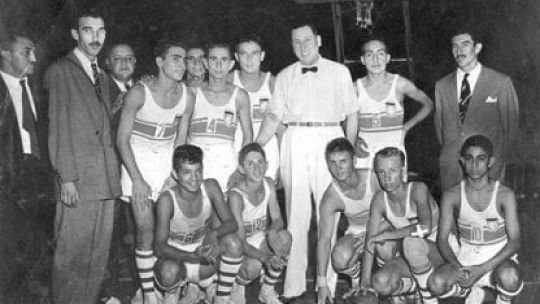 el-3-de-noviembre-de-1950-la-argentina-se-consagro-campeona-mundial-de-basquet-al-derrotar-a-estados-unidos