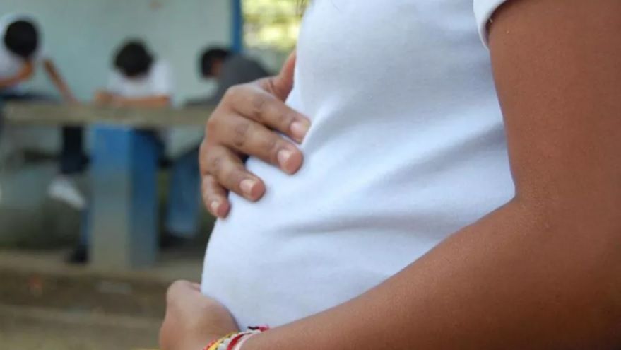 embarazo-adolescente:-en-2020-hubo-un-descenso-del-20,5%-respecto-a-2019