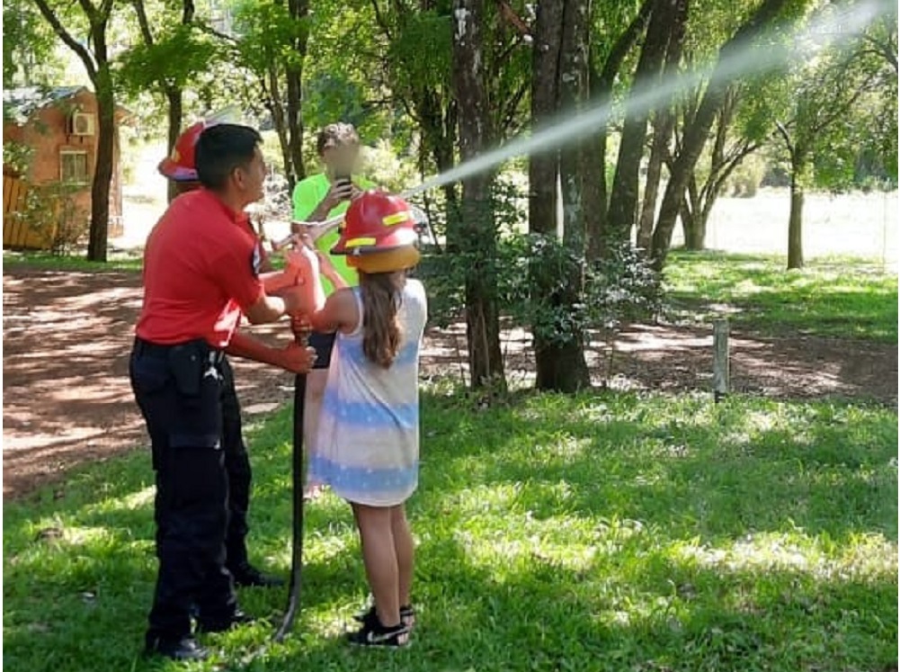 bomberos-de-la-policia-de-obera-realizaron-una-charla-educativa-de-prevencion