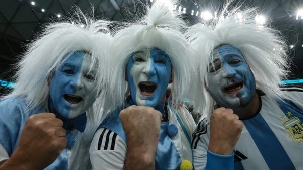 campeon-de-punta-a-punta:-las-aventuras-de-un-argentino-que-vio-todos-los-partidos-de-la-seleccion-en-qatar
