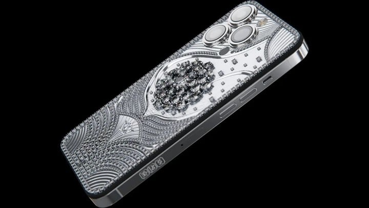 el-iphone-15-mas-caro-del-mundo-esta-hecho-de-plata-y-diamantes:-cuanto-cuesta